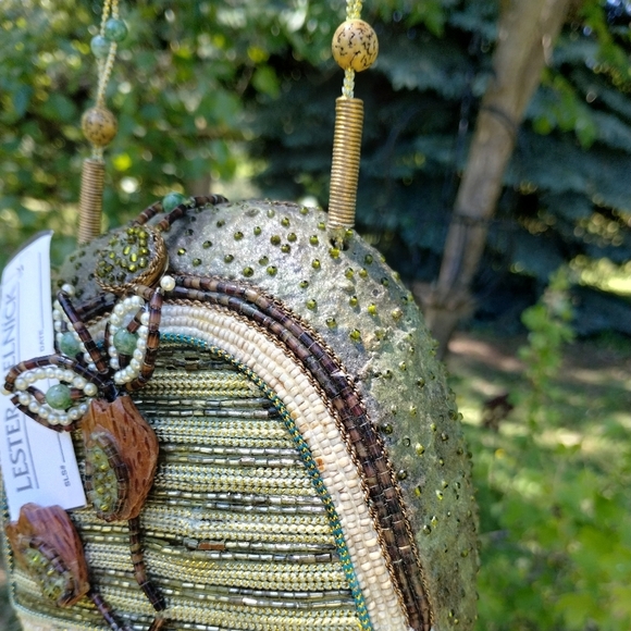 NWT Beaded Green Forest Crossbody LESTER MELNICK inventory! - Picture 12 of 16